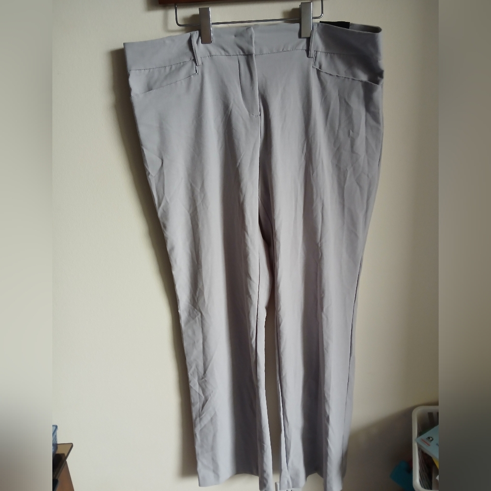 NWT Briggs Gray Slimming Solution dress pants Size 18